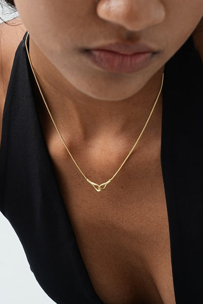 Elara Geometric Line Necklace