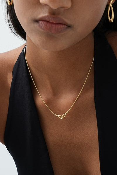 Elara Geometric Line Necklace