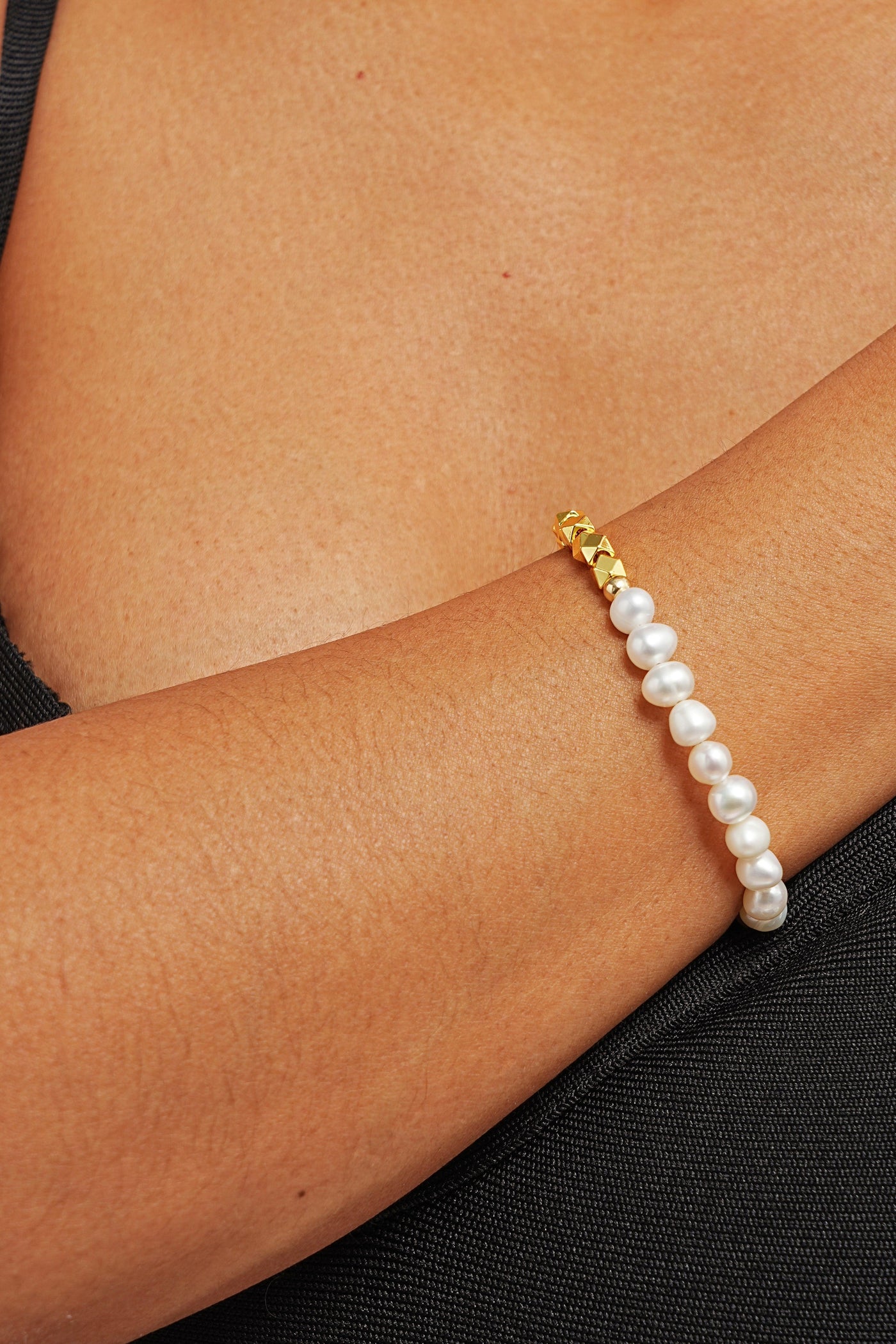 Zarina Pearl Mix Bracelet