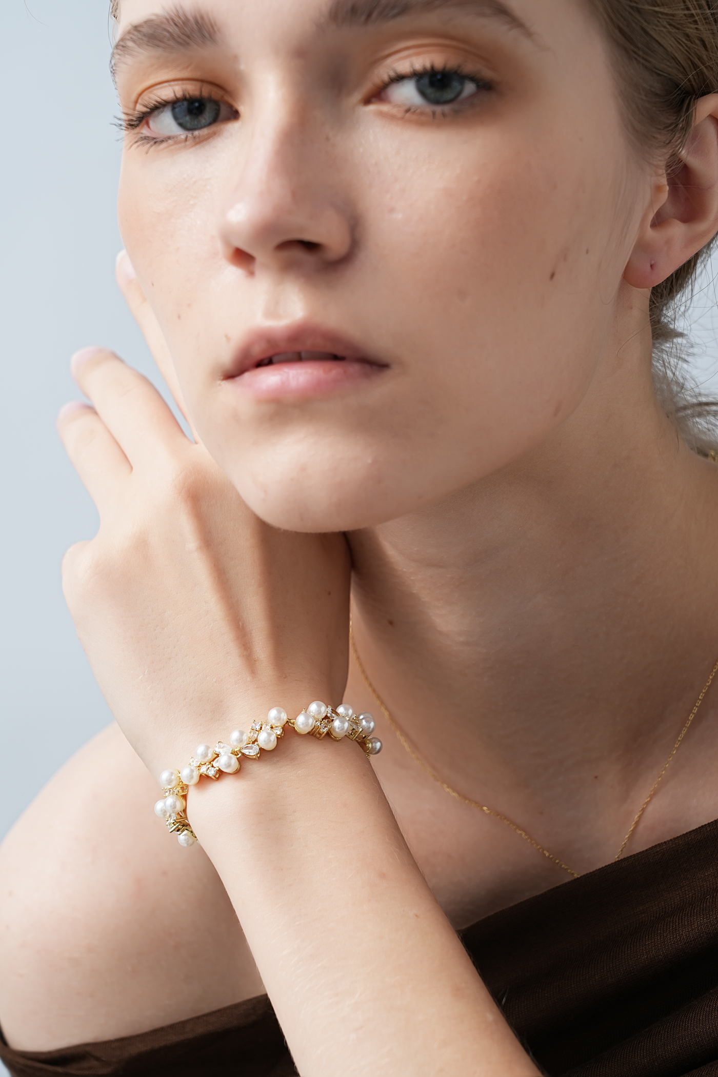 Glistening Pearl Bracelet Gold