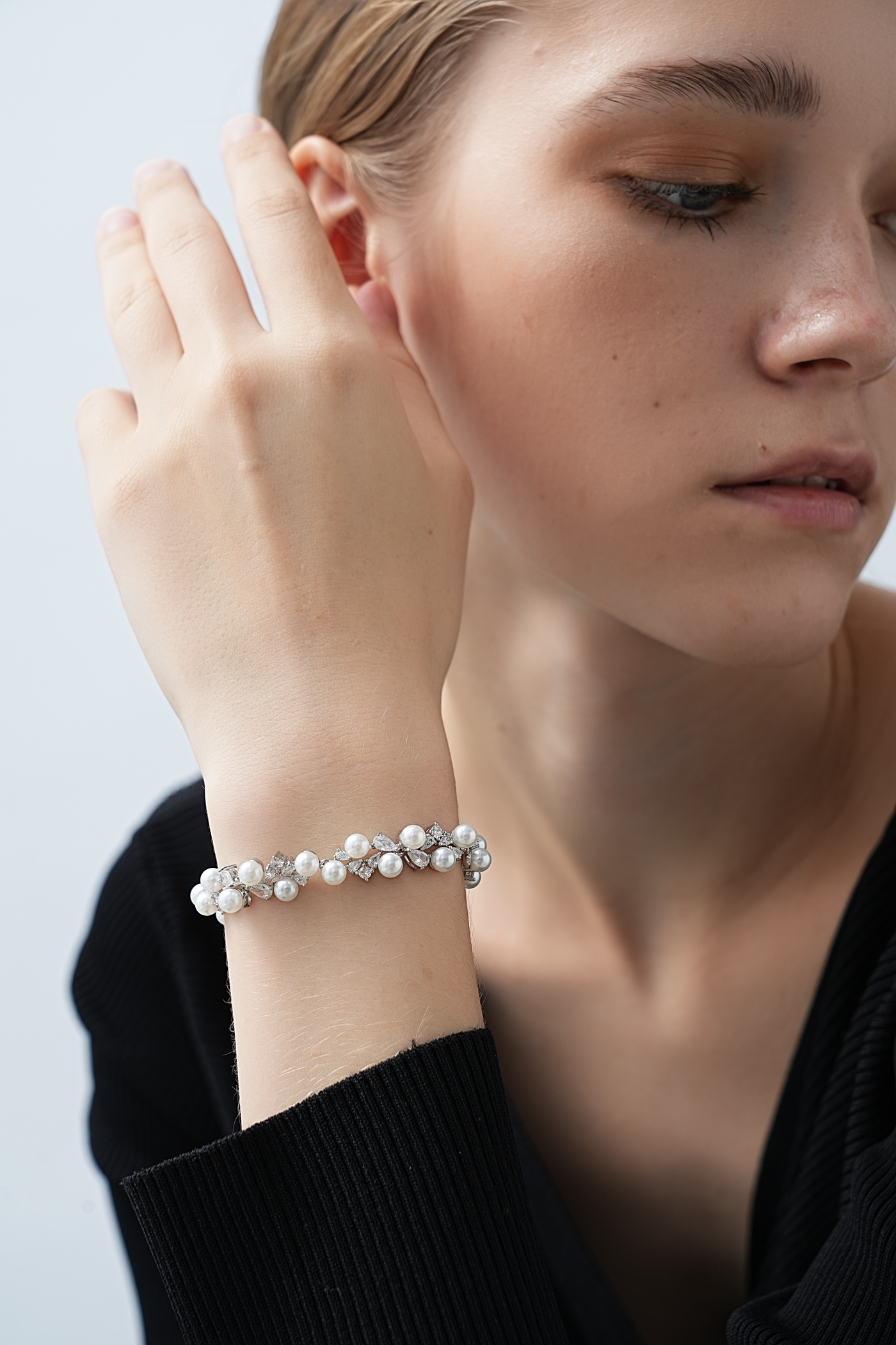 Glistening Pearl Bracelet Silver